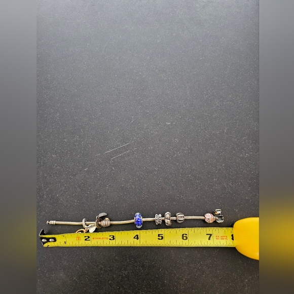 Pandora Bangle bracelet with 8 charms - Picture 6 of 7